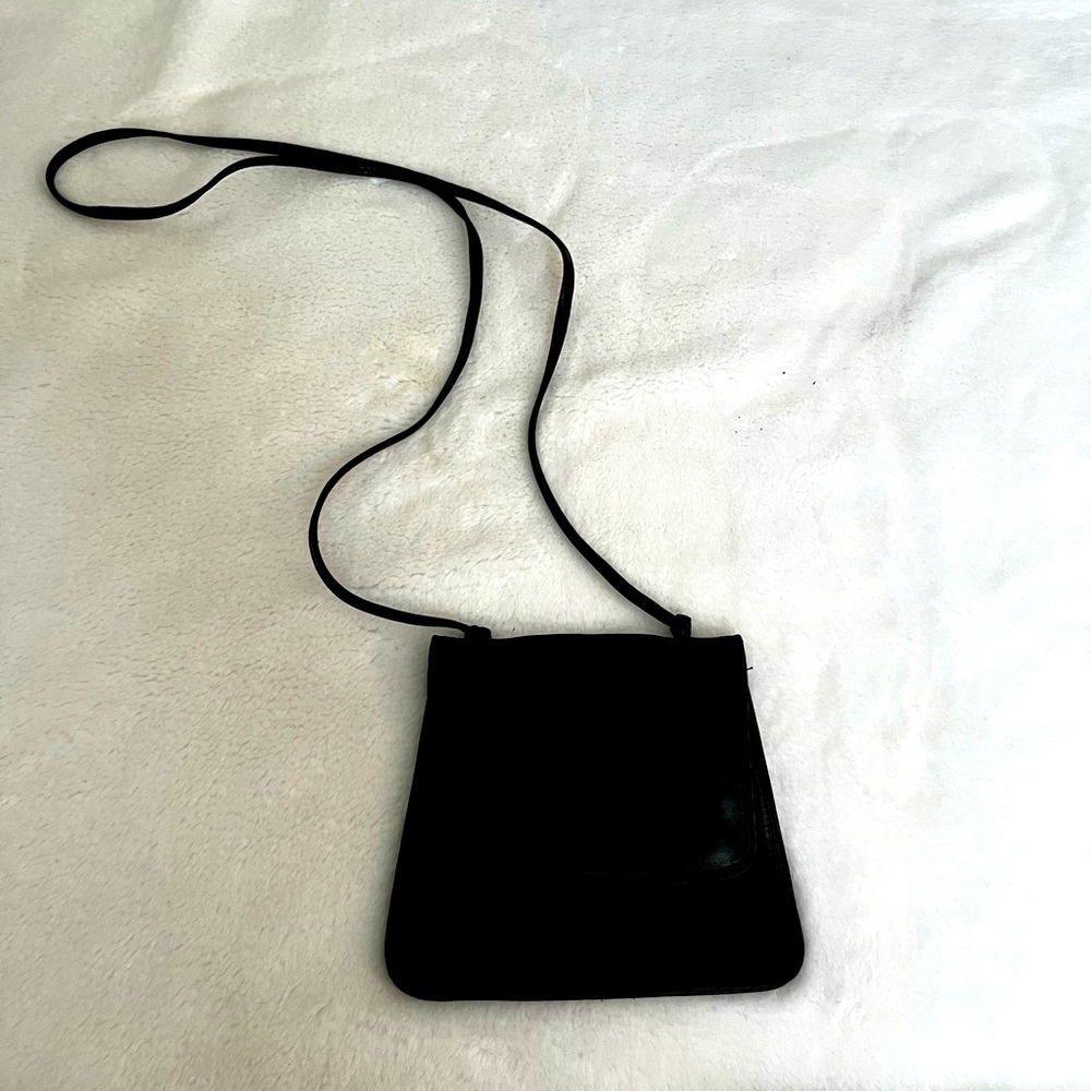black wallet like bag